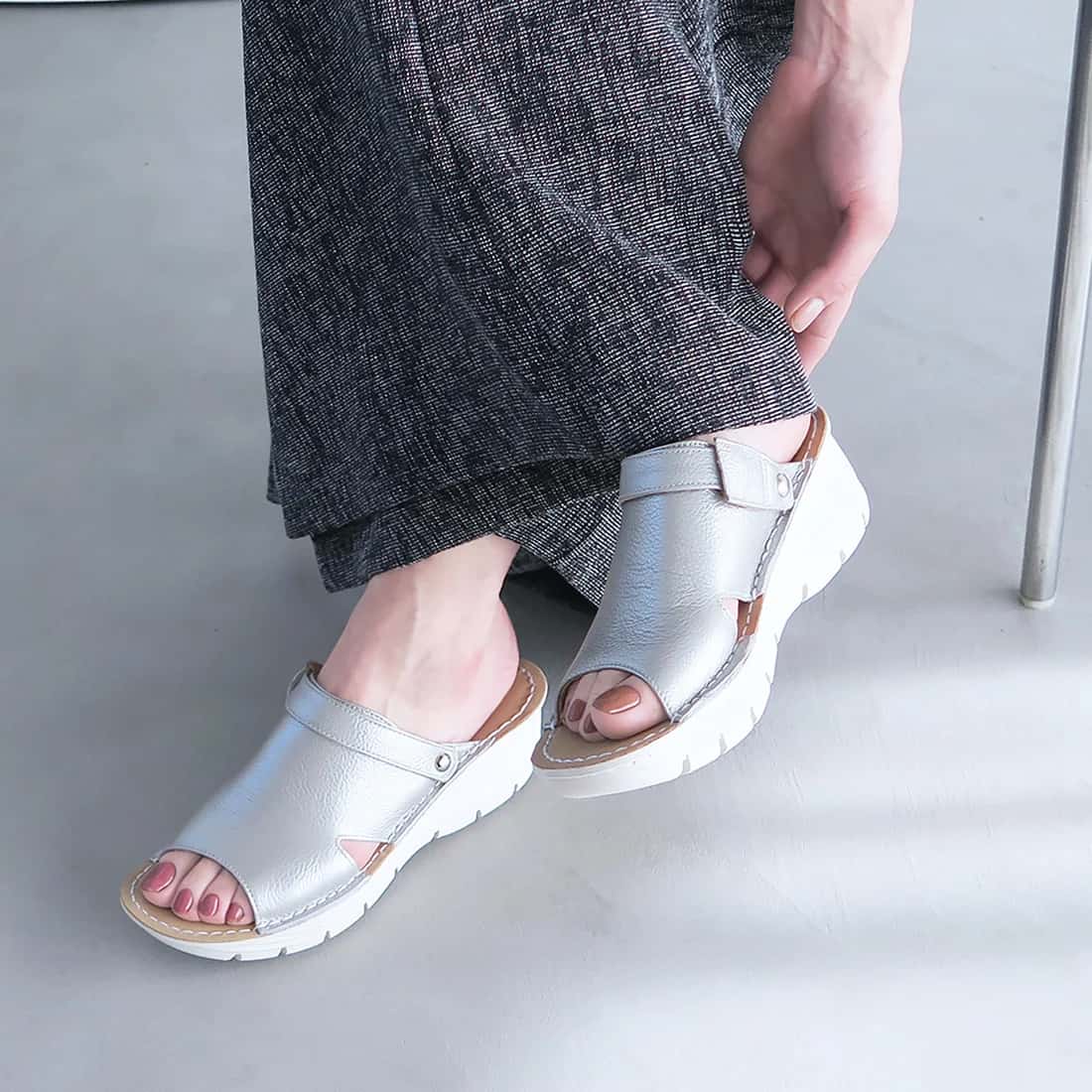 本革2WAYミュールスリングバックサンダル（シルバー）