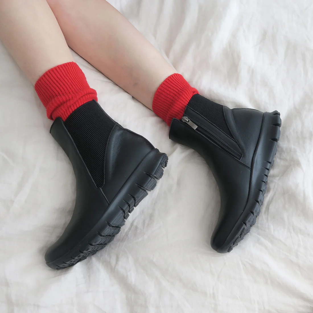 本革サイドリブジップショートブーツ（ブラック）