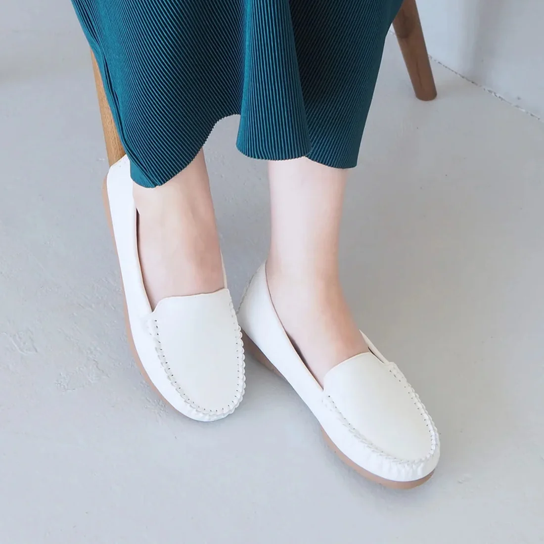 ソフトフィットスリッポンフラットシューズ（シルバー）