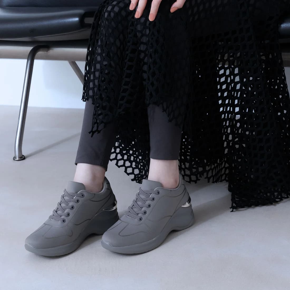 《SNEEKE》トリックラインスリッポンスニーカー(グレー)