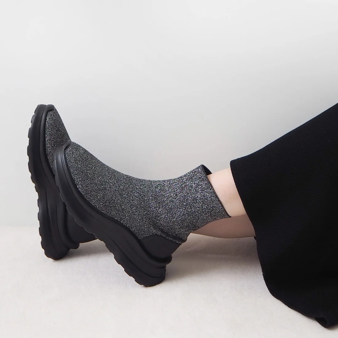 サイドジップスニーカーソールニットブーツ（ダークシルバー）