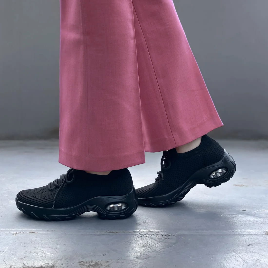 《SNEEKE》エアライクスリッポンスニーカー（ブラックブラック）