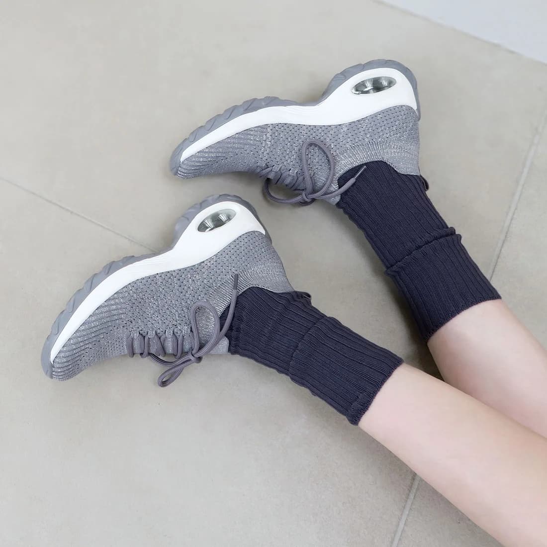 《SNEEKE》エアライクスリッポンスニーカー（ライトグレー）