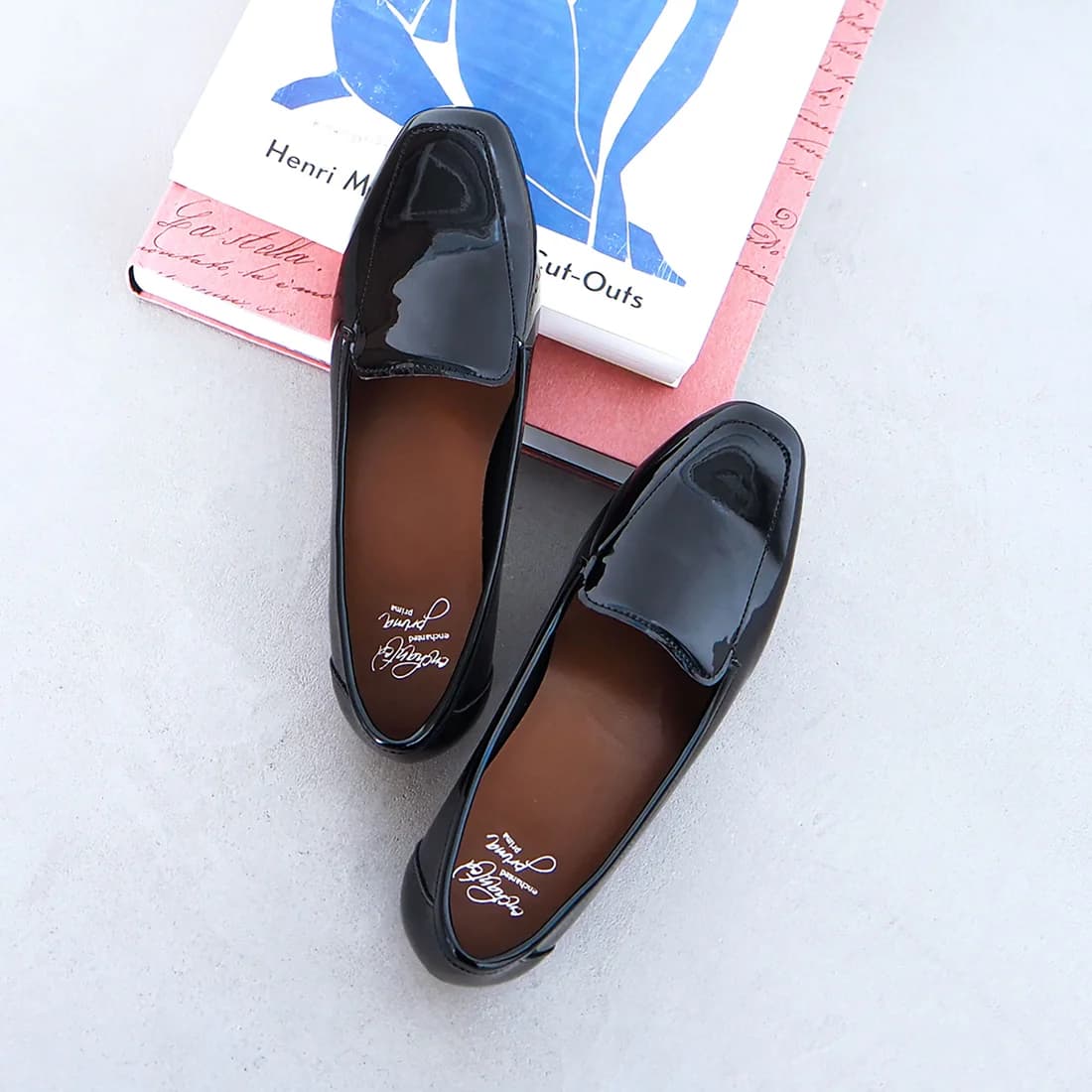 エンチャンテッドenchantedスクエアUチップローファー