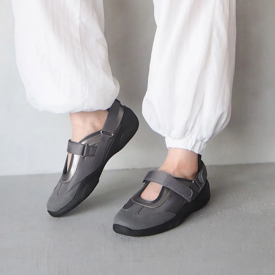 メリージェーンスニーカー（グレー）