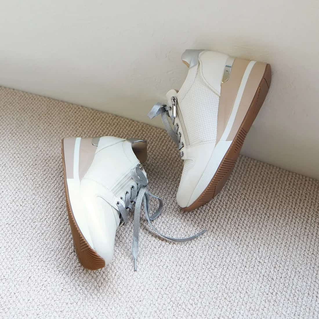 テクスチャーサイドジップウェッジスニーカー