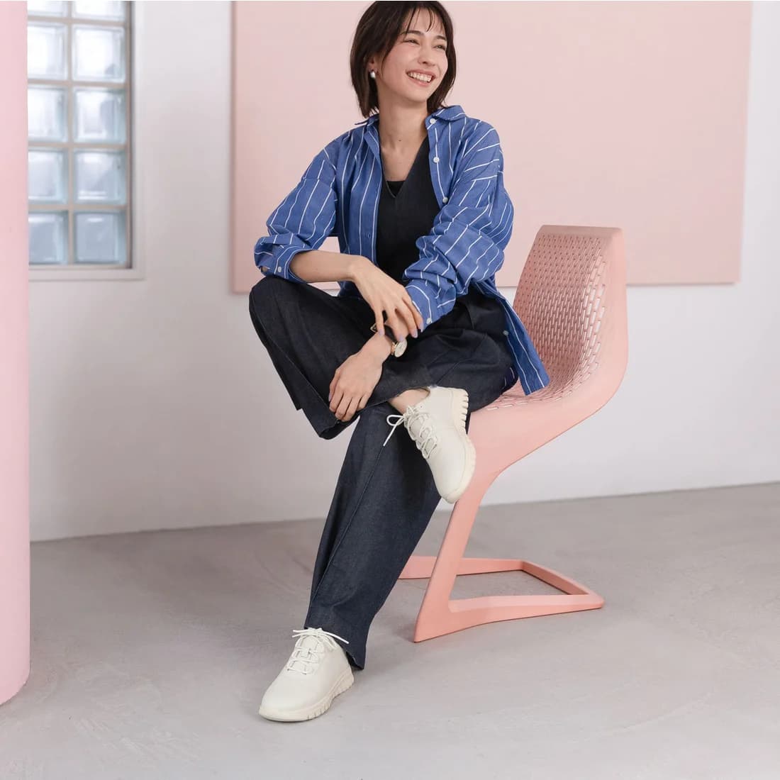 アクションレザーシューレースゴムスニーカー