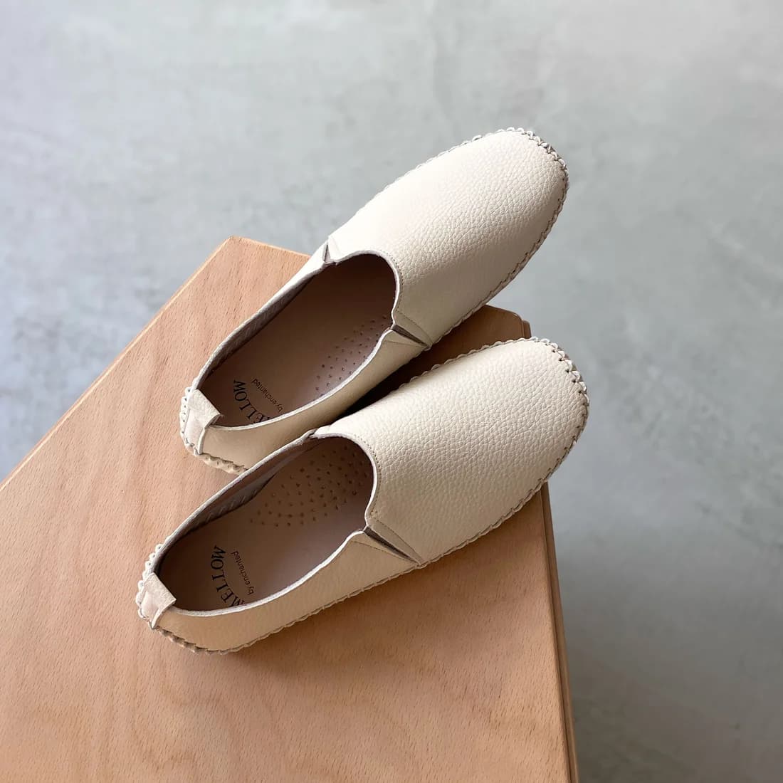 ソフトフィットスリッポンフラットシューズ