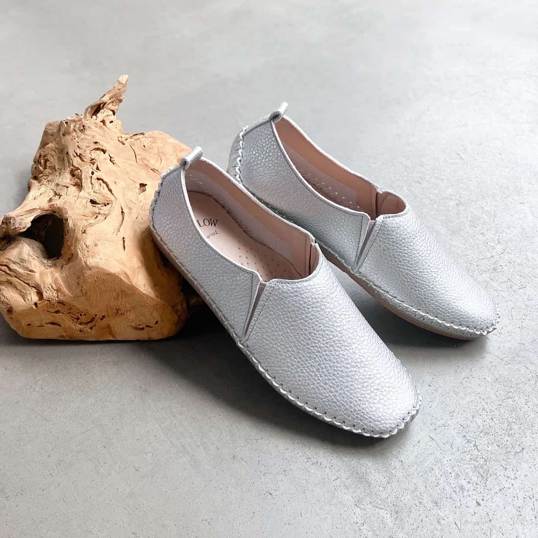 ソフトフィットスリッポンフラットシューズ（シルバー）