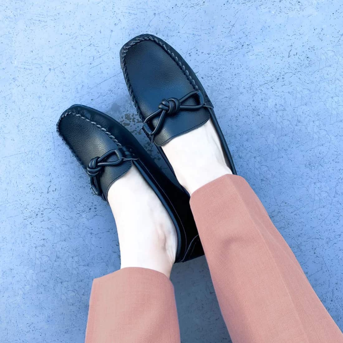 ソフトビットモカシンフラットシューズ（ブラック）