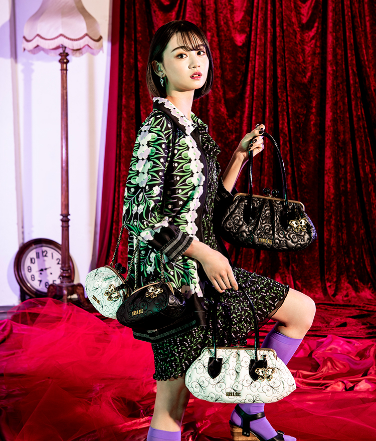 アナスイ（ANNA SUI）新しい口金バッグ ”アデリー” -人気ブランドの