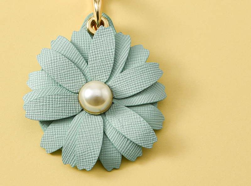 LANVIN en Bleu（ランバンオンブルー）レザーバッグチャーム -人気