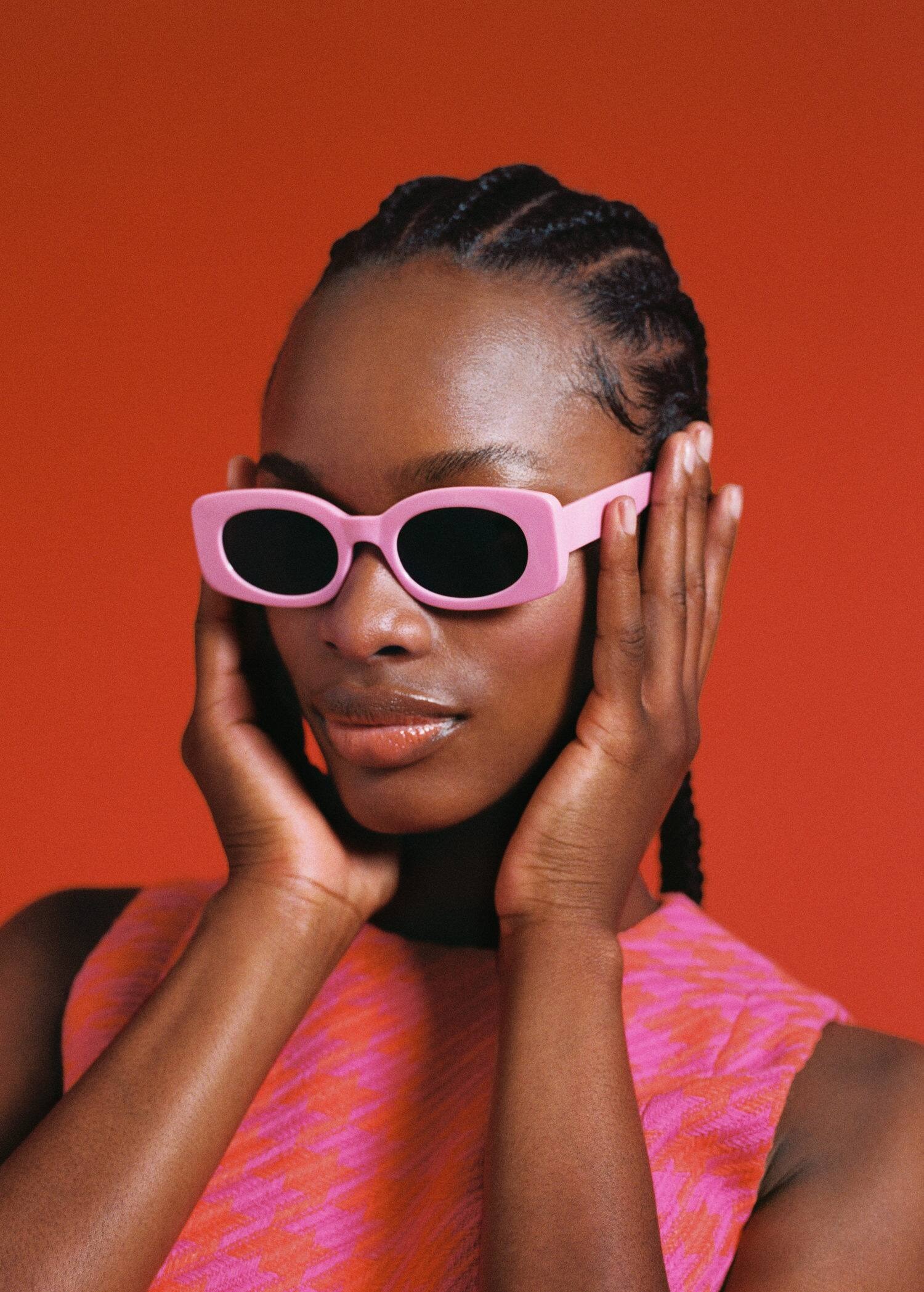 MANGO - IN THE SPOTLIGHT