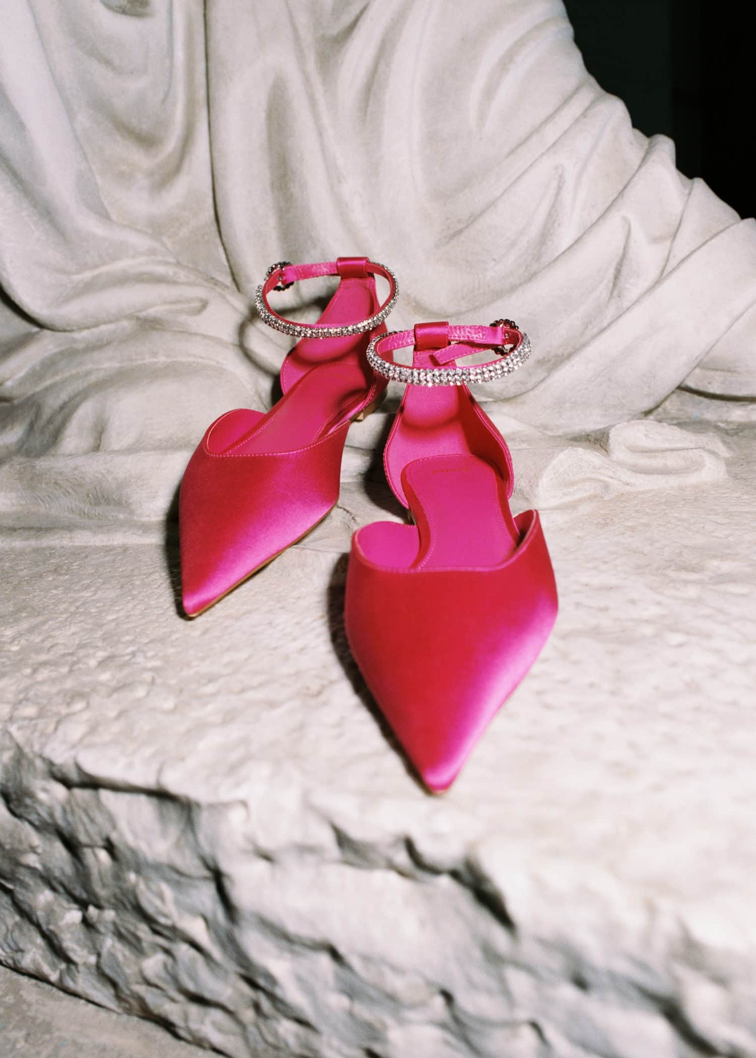 MANGO - PARTYING WE WEAR PINK