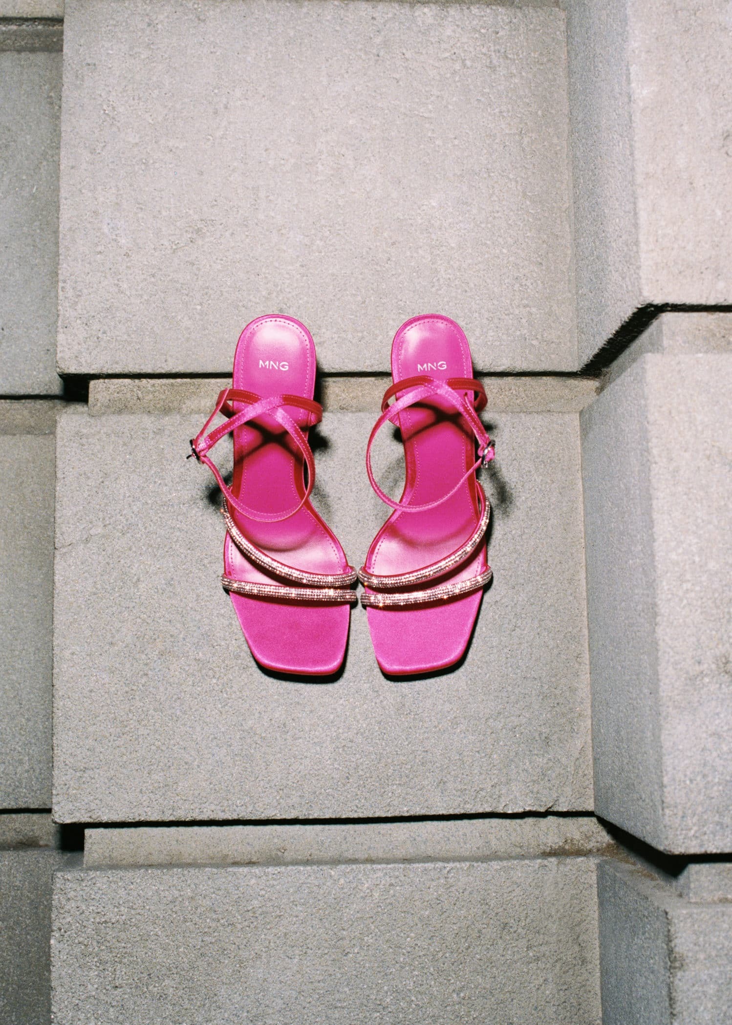 MANGO - PARTYING WE WEAR PINK