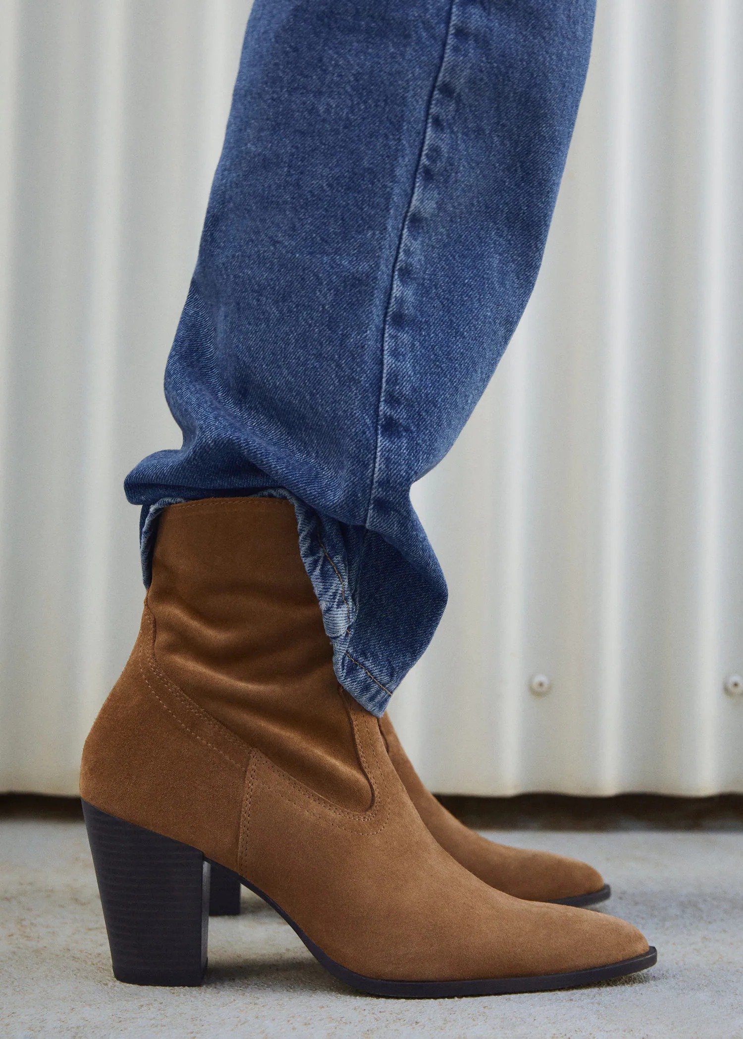 MANGO - COSY STAPLES