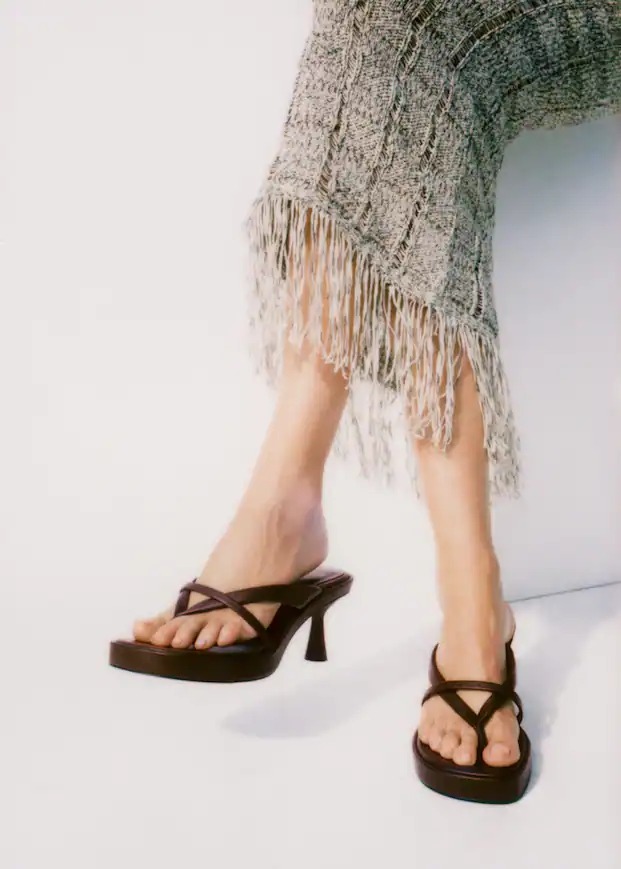 MANGO - ATTRACTING ATTENTION