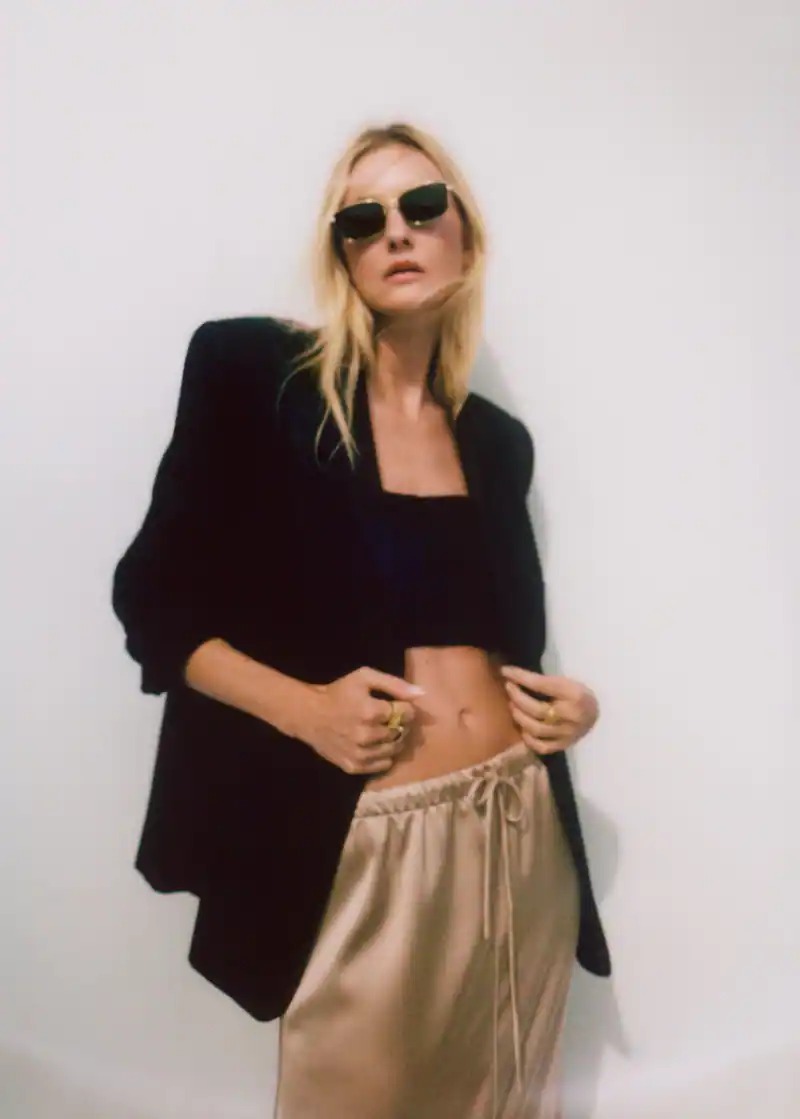 MANGO - ATTRACTING ATTENTION