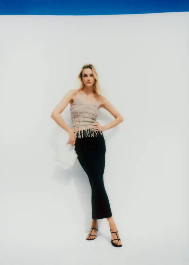 MANGO - ATTRACTING ATTENTION