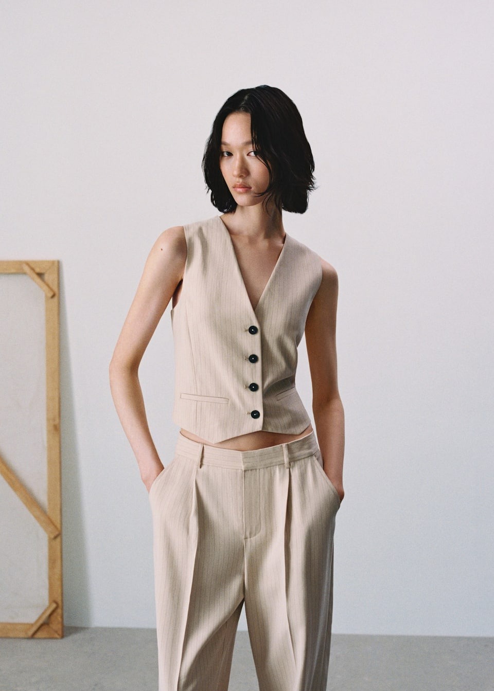 MANGO - TRANSITIONAL (RE)DRESSING
