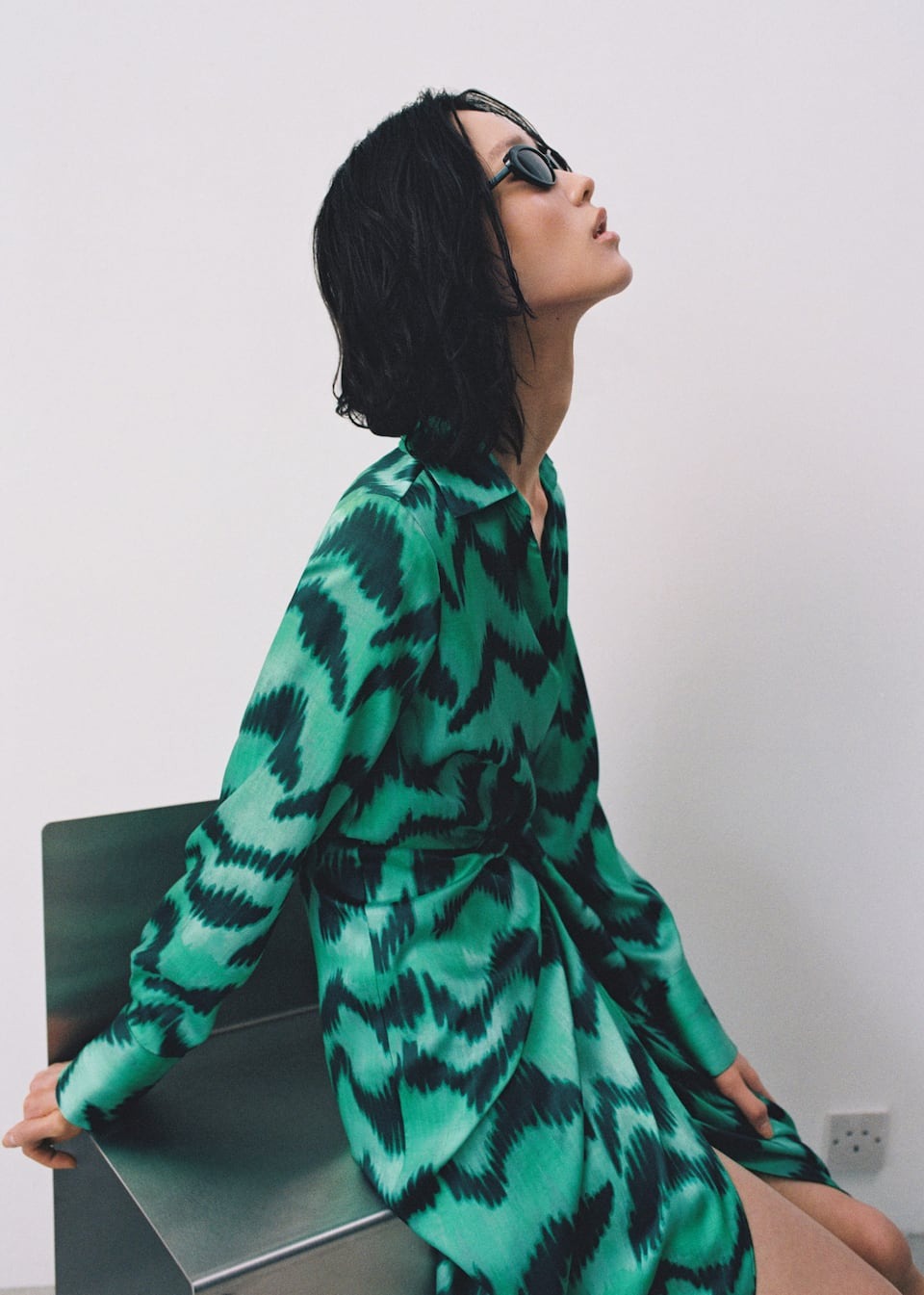 MANGO - TRANSITIONAL (RE)DRESSING