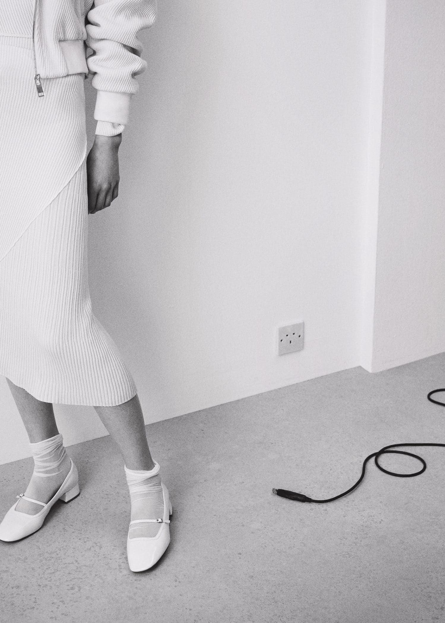 MANGO - TRANSITIONAL (RE)DRESSING