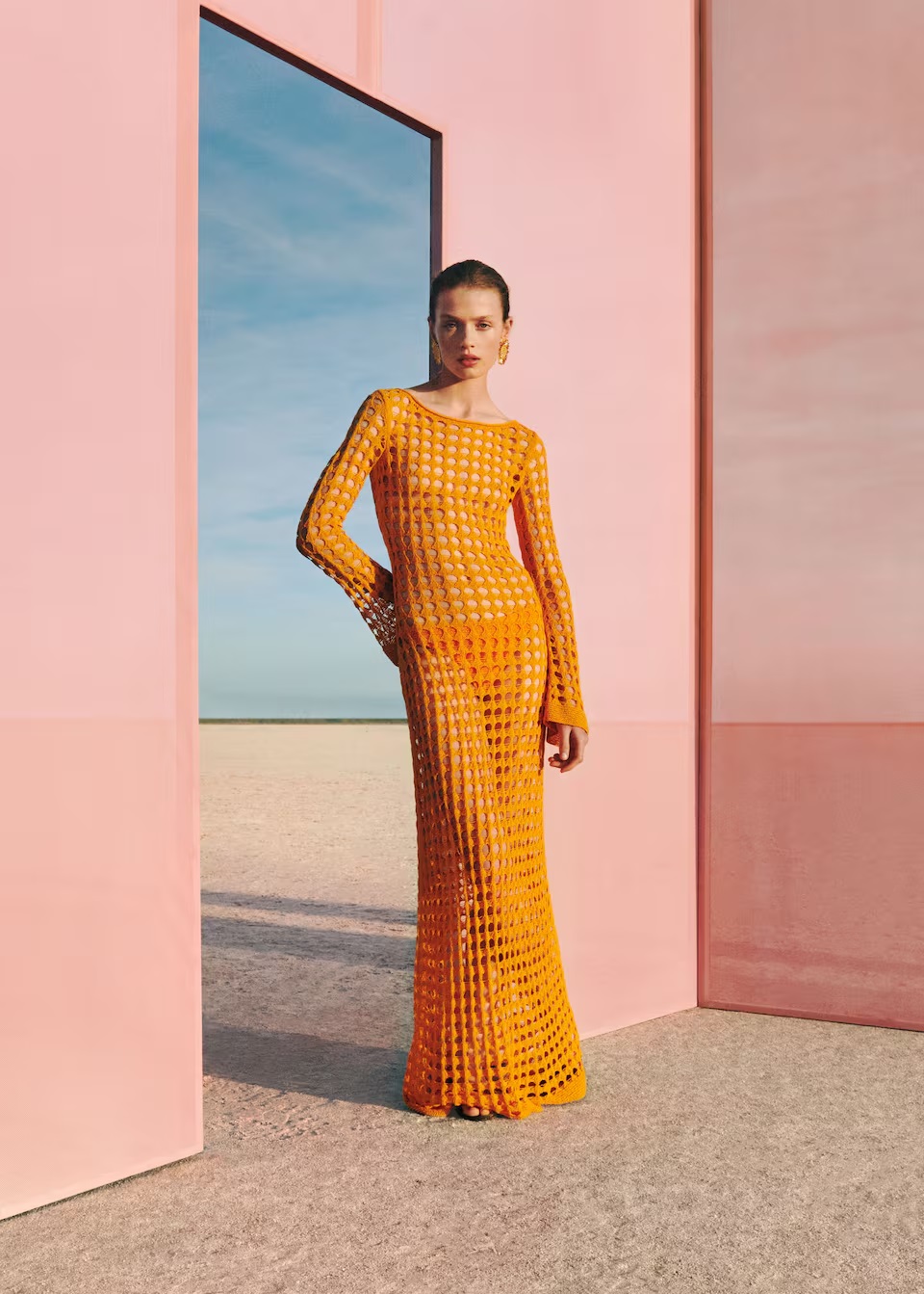 MANGO - THROUGH THE COLOUR LENS