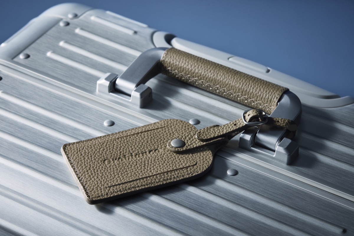 モヴェンツァ レザータグ