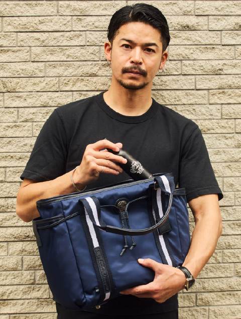 ARINNA 30th トートバッグ に スーツアップミスト をしまう
