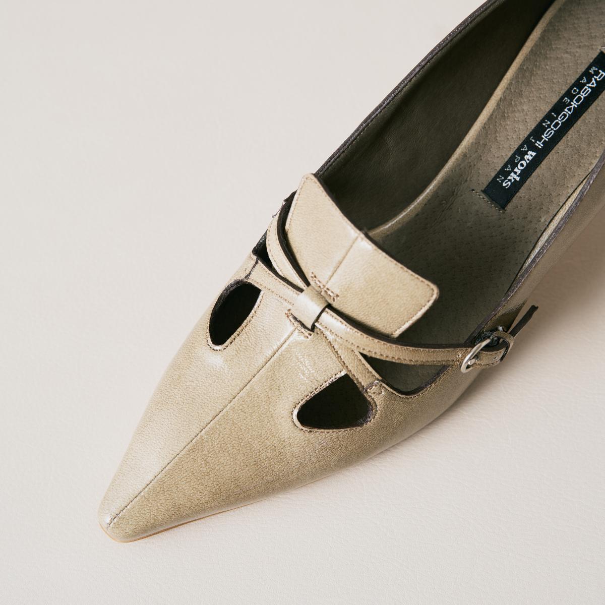 12856 グレージュエナメル