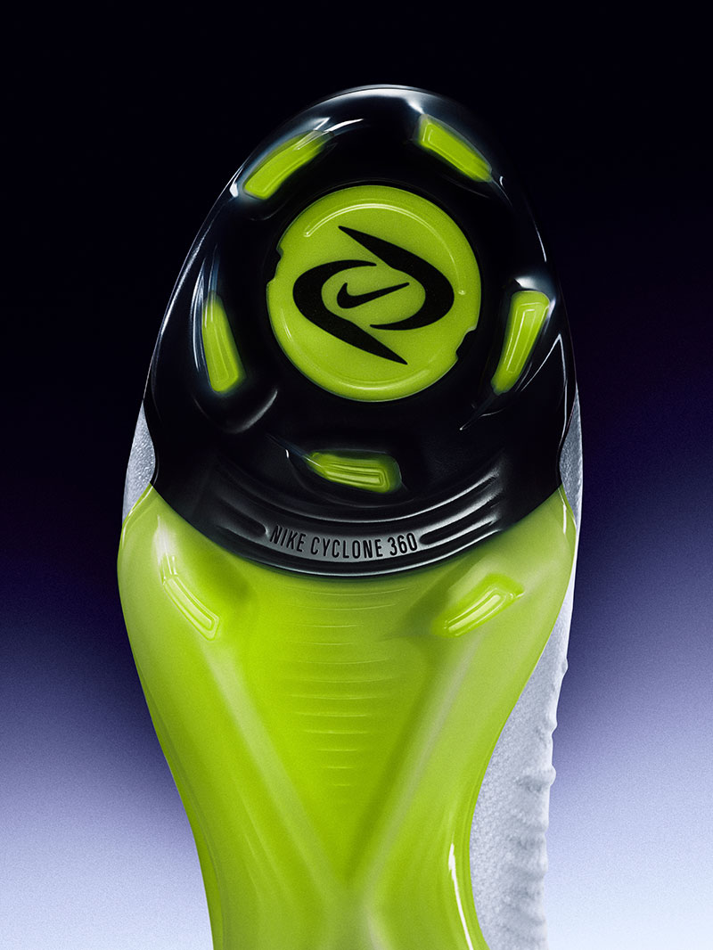 ナイキ マッドヴォルテージ・パック / Mad Voltage Pack