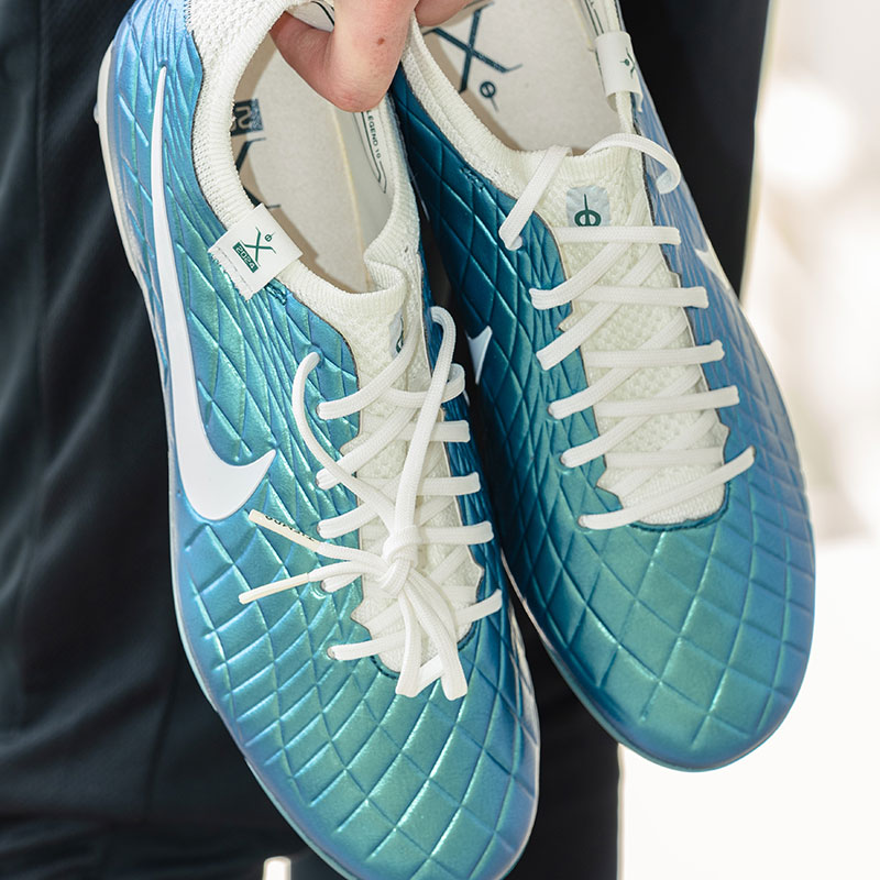 Nike ティエンポ　30周年記念スパイク28.5cm ナイキ ティエンポ 30th Anniversary 誕生から30周年を記念し