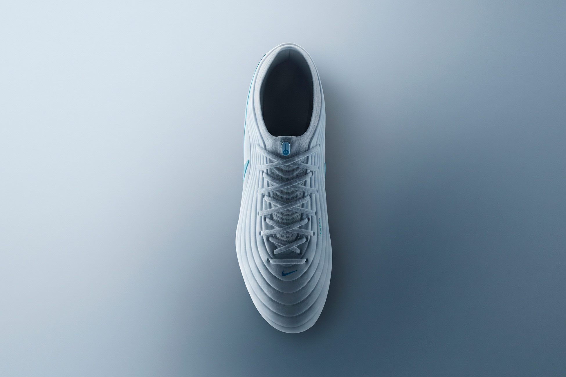 サッカースパイク＆トレーニングシューズ / SOCCER SPIKE & TRAINING SHOES / FOOTWEAR
