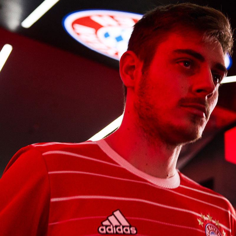 Fcバイエルンミュンヘン ユニフォーム ウェア 特集 Fc Bayern Munchen サッカーショップ Sws