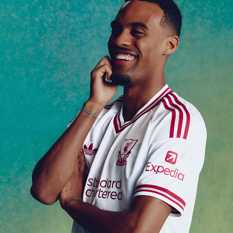 リバプール ユニフォーム＆ウェア 特集 / LIVERPOOL -サッカーショップ
