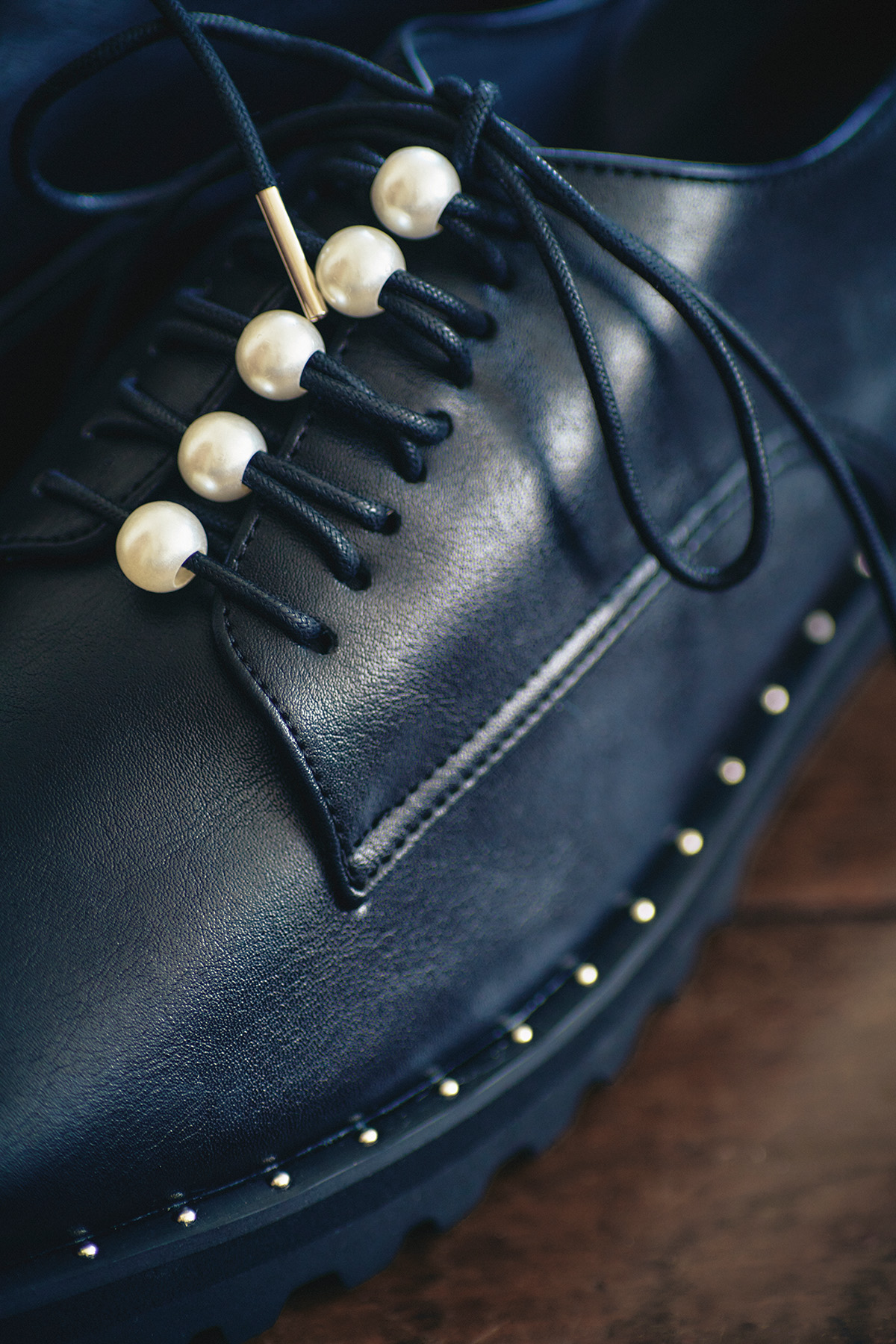 LRH128 パールモチーフレースアップ