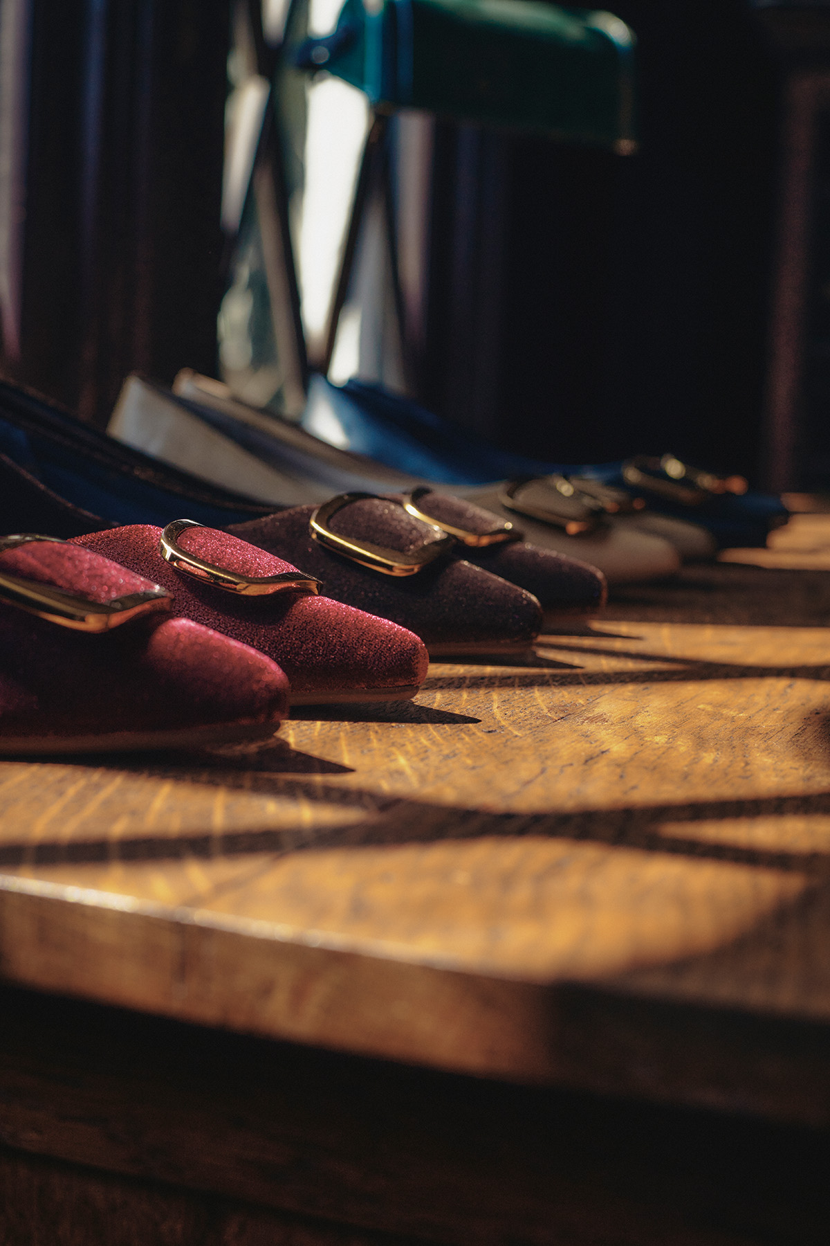 LH127 バックルポインテッドパンプス