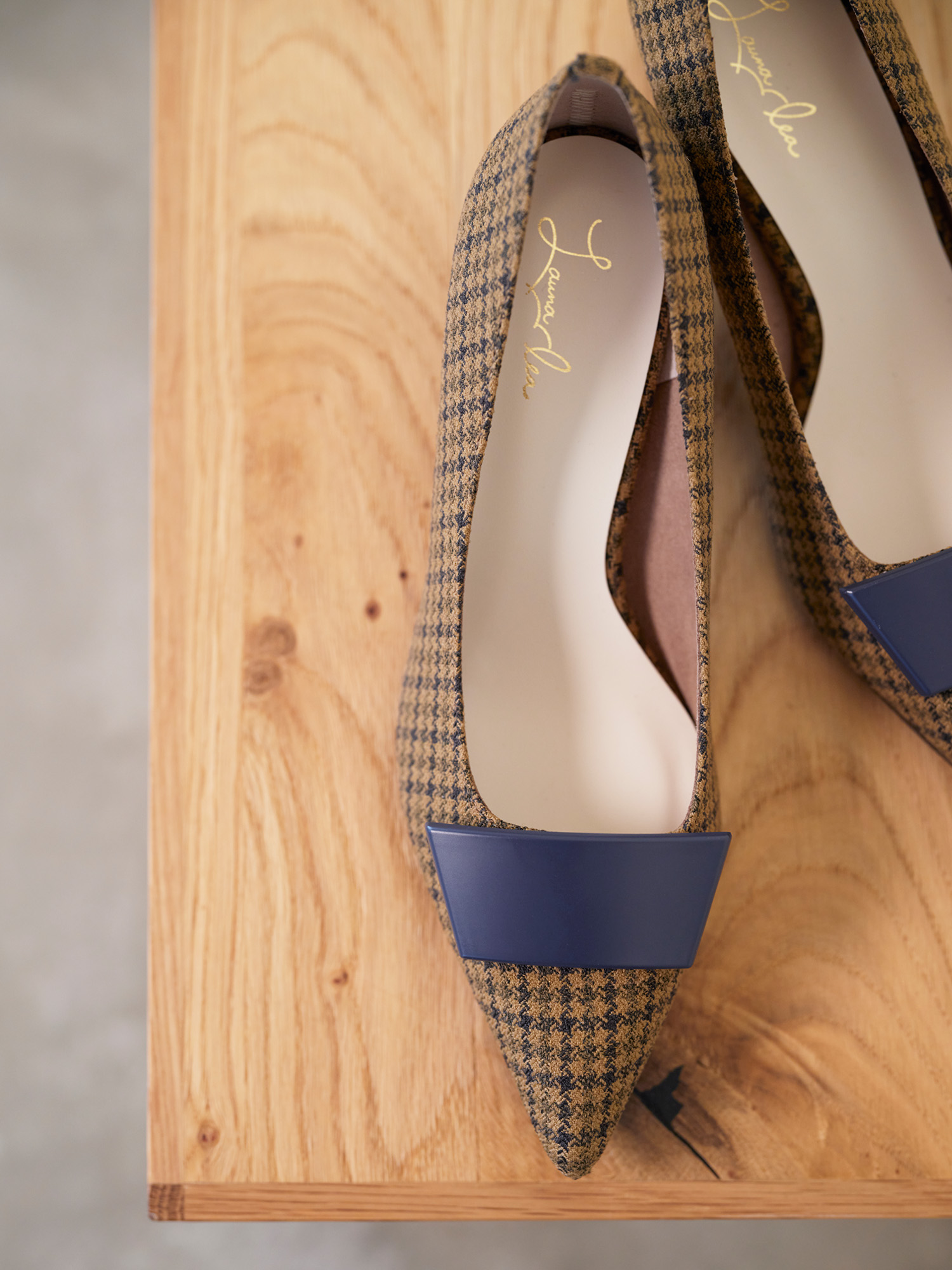 5㎝バックルポインテッドトゥパンプス ネイビーZ/C