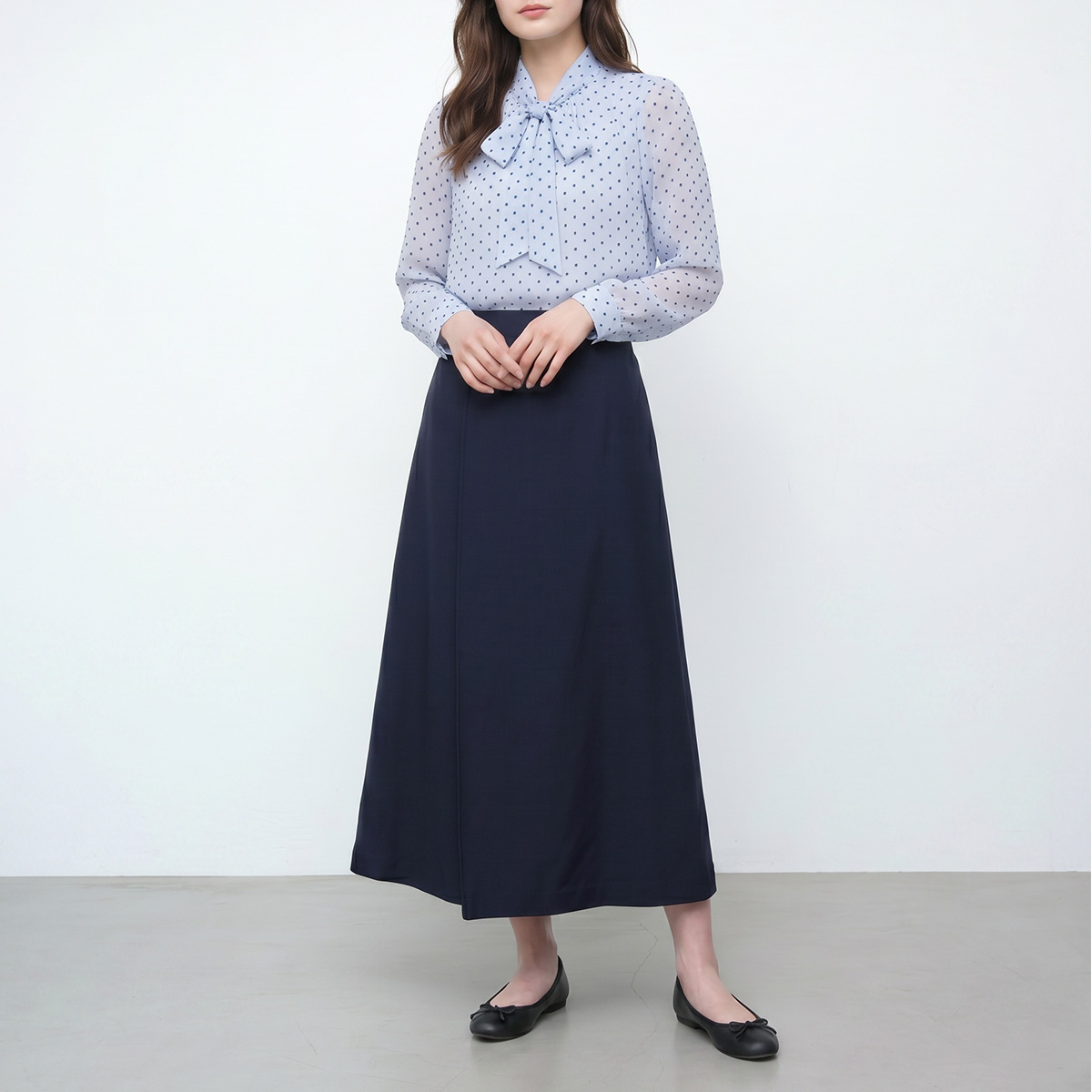 ブラック：上品・シックにまとまる定番カラー