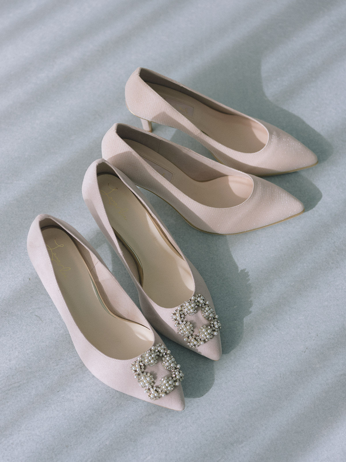 ヒールパンプス