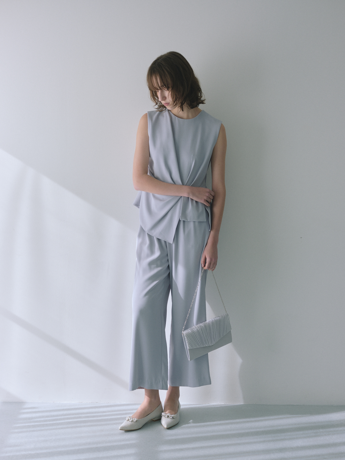 パールビジューパンプス コーディネート